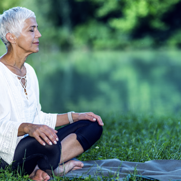 La méditation pour réduire le stress et ralentir le vieillissement